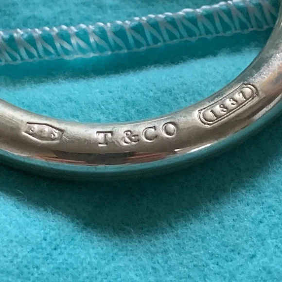 2000 Tiffany & Co Sterling Silver Circle baby Rattle Teether